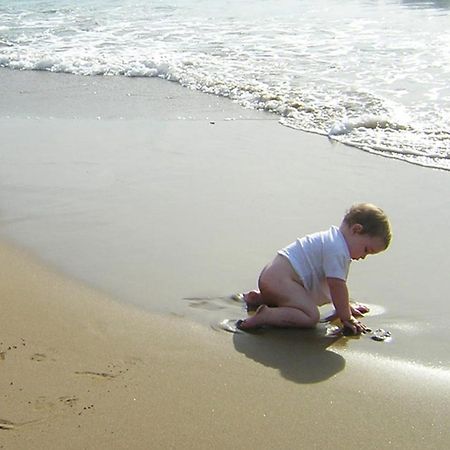 Villa Popi On The Beach Of Agios Gordios 阿齐欧斯·贡多斯 外观 照片